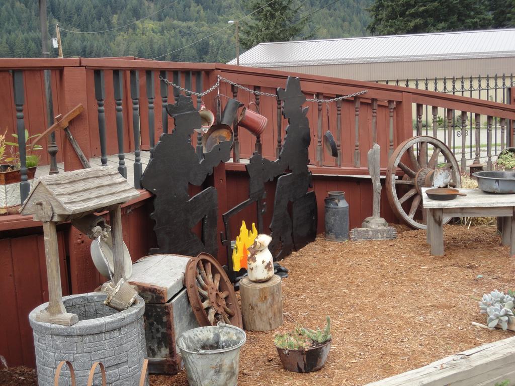 Old Towne Inne Chuckwagon Bar & Grill 3*